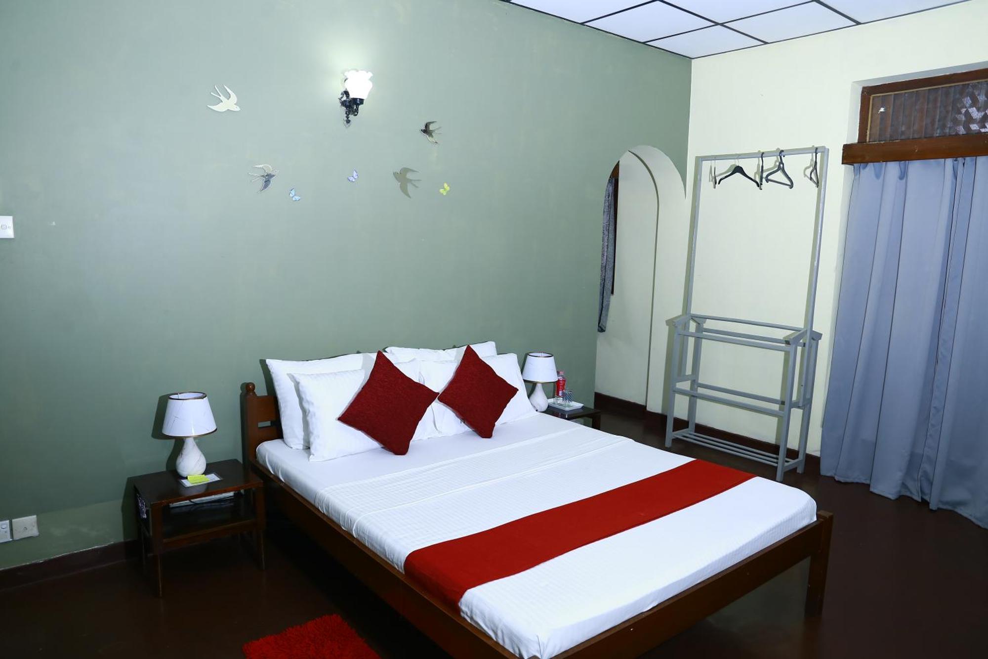 Oasis Colombo Bed & Breakfast Exterior photo