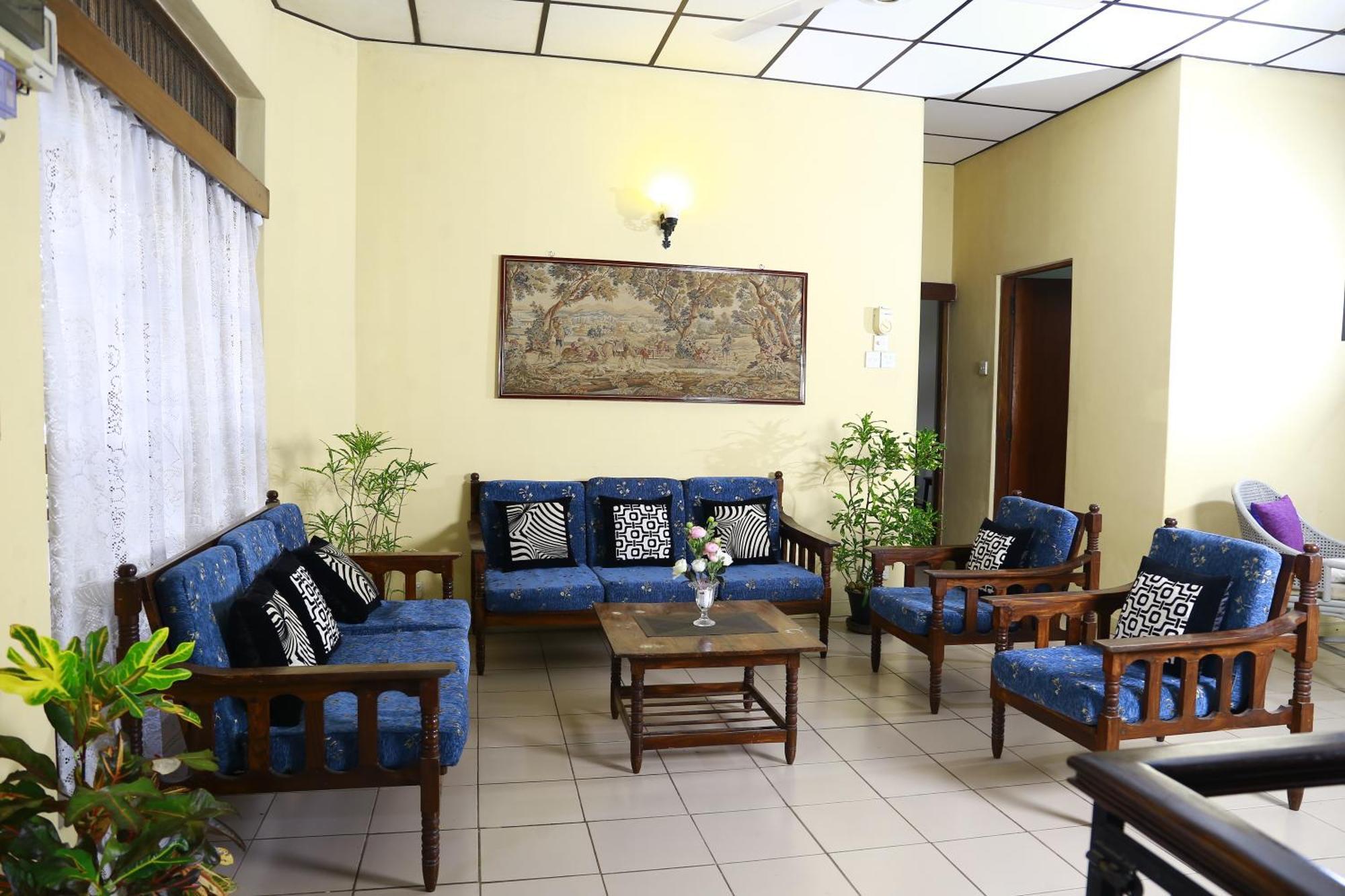Oasis Colombo Bed & Breakfast Exterior photo
