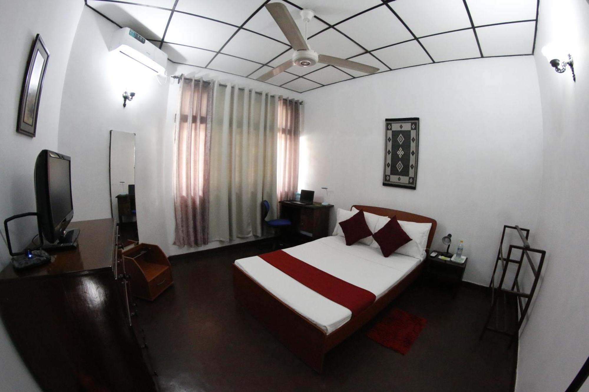 Oasis Colombo Bed & Breakfast Exterior photo